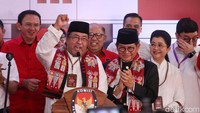 Rano Karno resmi mendaftarkan diri menjadi calon wakil gubernur menemani Pramono Anung dalam Pilkada Jakarta 2024 dari Partai Demokrasi Indonesia Perjuangan (PDIP). Nama Rano Karno muncul seiring dengan rumor Anies Baswedan akan diusung oleh PDIP untuk Pilkada Jakarta 2024. Namun pada 27 Agustus, Anies dipastikan batal diusung oleh PDIP. Pramono Anung dan Rano Karno pun resmi mendaftar ke KPU Jakarta pada 28 Agustus 2024. Mereka datang dengan setelan baju khas Betawi dan naik oplet. Pramono dan pemeran Si Doel Anak Betawi itu akan bersaing dengan Ridwan Kamil-Suswono dan paslon independen Dharma Pongrekun-Kun Wardana. Pradita Utama/detikcom