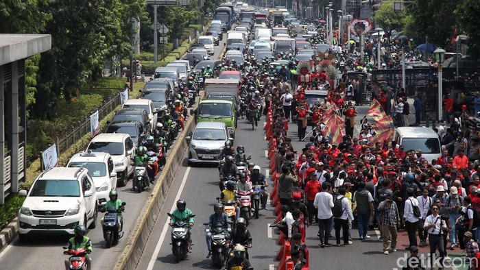 Ditemani Ahok, Pramono Anung-Rano Karno Daftar Pilgub Jakarta Cagub Cawagub Jakarta Pramono Anung dan Rano Karno tiba di gedung KPUD Jakarta, Rabu (28/8/2024). Mereka mendaftar sebagai Cagub dan Cawagub untuk Pilkada Jakarta 2024