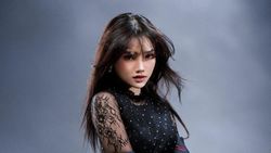 Di Balik Senyum Fuji, Ada Cemas Jadi Konten Kreator