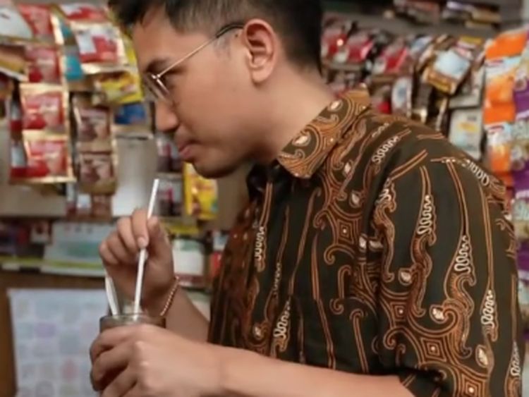 Gusti Bhre Doyan Es Cekek Sampai Dijuluki Duta Jajan Es