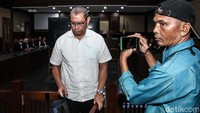 Hakim menolak eksepsi yang diajukan terdakwa. Sidang akan dilanjutkan pemeriksaan saksi dalam perkara setiap hari Senin dan Rabu.   