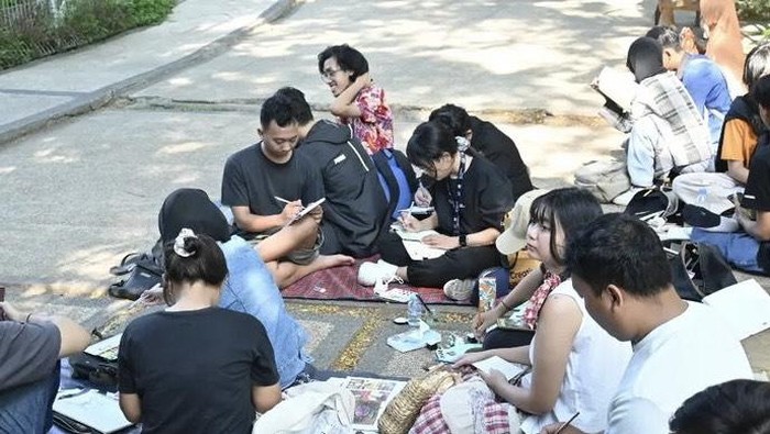 Kegiatan Live Drawing Gengsee Surabaya.