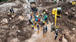 PUPR Terjunkan Alat Berat Tangani Kerusakan Infrastruktur di Ternate