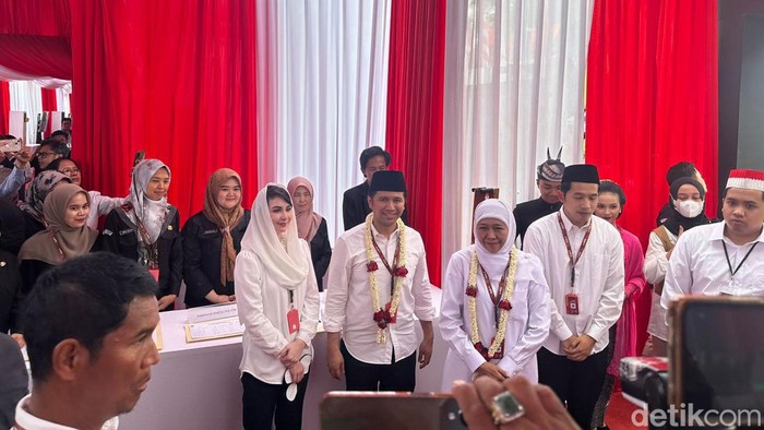 Khofifah-Emil daftar Pilgub Jatim 2024.