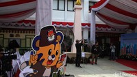 Dua pasangan calon Pilgub DKI Jakarta akan mendaftar ke KPU DKI Jakarta hari ini.
