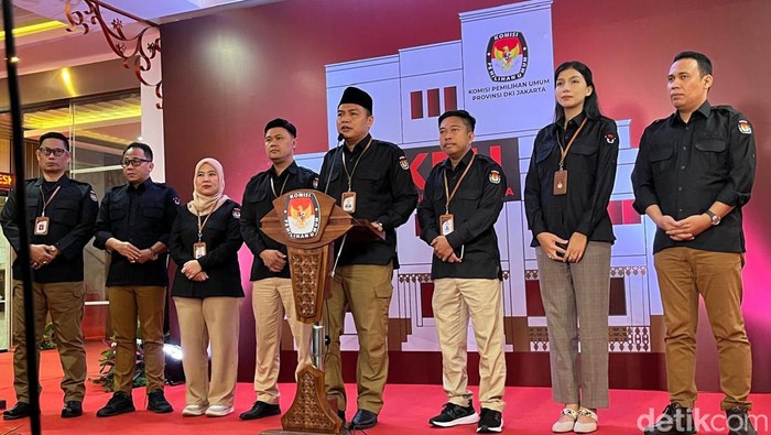 Konpers Ketua KPU DKI Wahyu Dinata di kantor KPU DKI