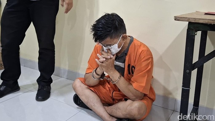 KR (49), oknum staf UIN Raden Fatah Palembang yang lakukan tindak asusila ke maba.