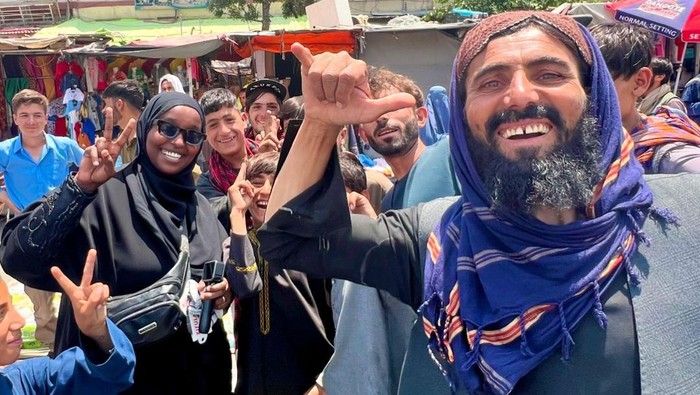 Marian Abdi Foto Bareng Taliban
