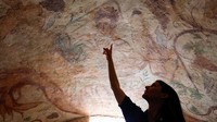 Taman ini mencakup beberapa penemuan arkeologi dari seluruh kota, termasuk sarkofagus kuno, tempat pemerasan anggur dan zaitun, yang dikelilingi oleh gedung-gedung apartemen baru yang menjulang tinggi.