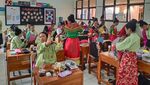 Potret Siswa SMKN 57 Jakarta Melestarikan Seni Tari Betawi