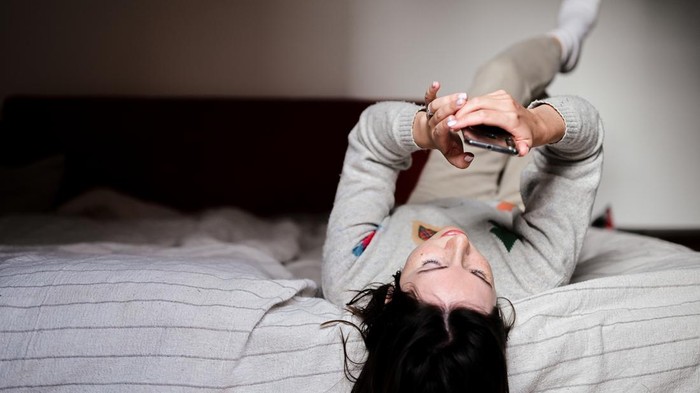 Pusing Ngikutin Manuver Pilkada? Konsultasikan Kesehatan Mental di Sini