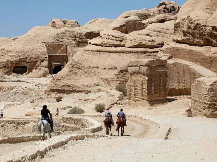 Menyusuri Kota Kuno Petra di Yordania