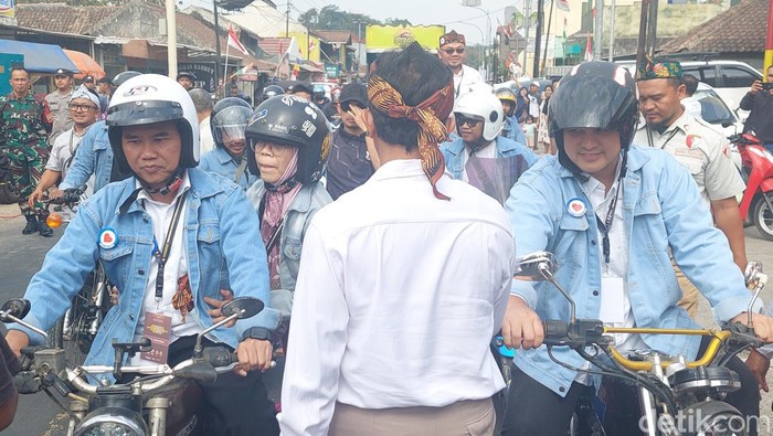 Pasangan Didik-Gilang Dirga Daftar Pilkada ke KPU KBB