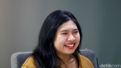 Ngobrol Bareng Hamalem Novelis Hi, Intern!
