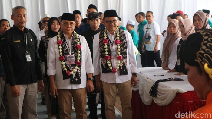 Pasangan Sudewo-Risma Ardhi Chandra resmi mendaftar calon bupati dan wakil bupati ke KPU Pati, Rabu (28/8/2024).