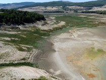 Potret Danau Fanaco di Sisilia Mengering