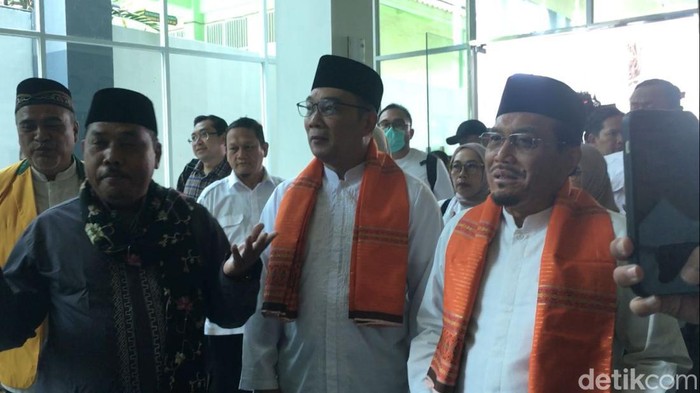 Ridwan Kamil dan Suswono berkumpul sebelum daftar ke KPU Jakarta