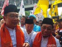 RK-Suswono Tiba di KPU Jakarta untuk Daftar Pilkada