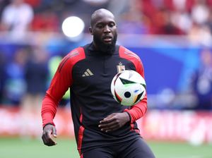 Romelu Lukaku Resmi Berseragam Napoli!