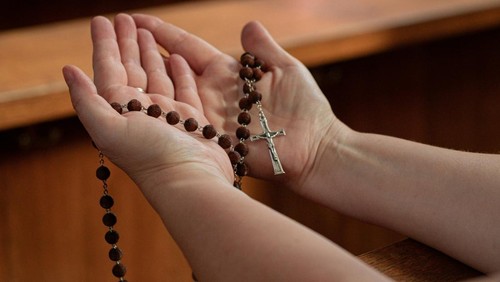 Ilustrasi rosario Katolik