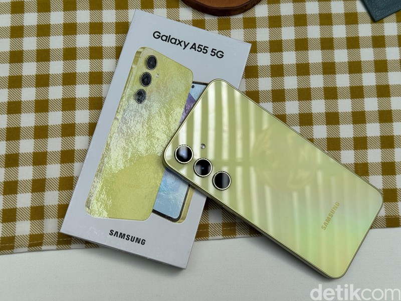 Samsung Galaxy A55 Awesome Lemon