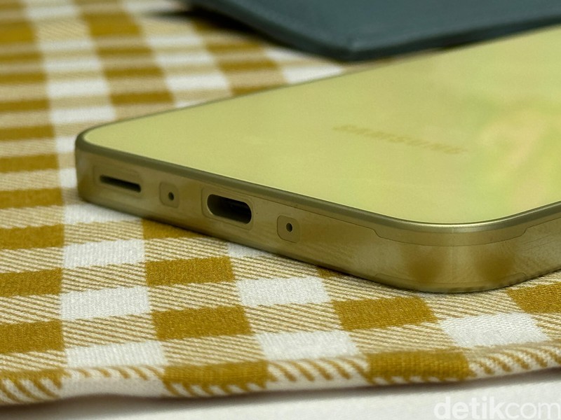 Samsung Galaxy A55 Awesome Lemon