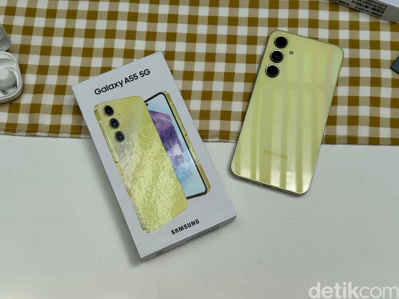 Samsung Galaxy A55 Awesome Lemon