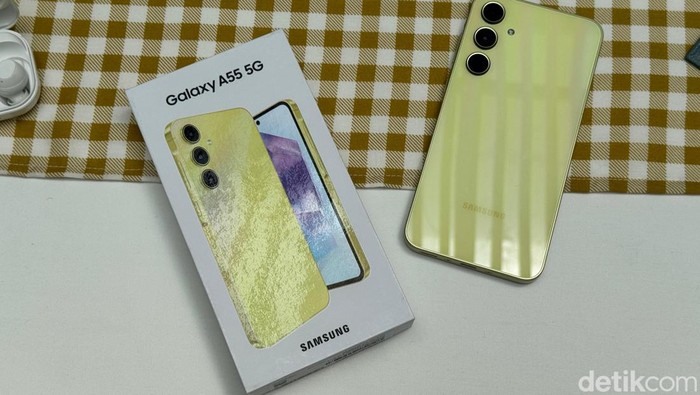Samsung Galaxy A55 Awesome Lemon