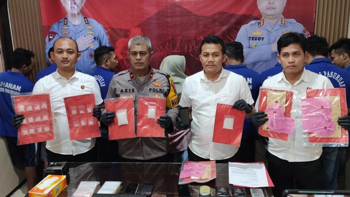 suami istri pengedar sabu