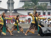 Mengenal Tari Ronggeng Geboy Gaya Namin Khas Karawang