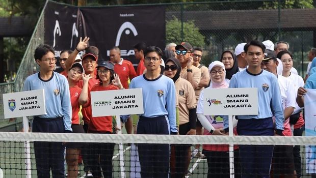 Alumni Smandel (SMAN 8 Jakarta) Tennis Club atau ASTC sukses menggelar Turnamen Tenis Antaralumni SMA Negeri Tenis (Alusmanis) Jakarta-Bandung.