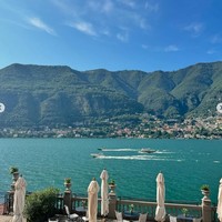 “Our POV,” tulis keterangan dalam unggahan fotonya. Terlihat Tyna memamerkan pemandangan indah ketika dirinya berlibur ke Italia. Foto: Instagram/@tynadwijayanti