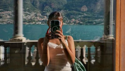 Gaya Tyna Dwi Jayanti Liburan ke Italia, Viral Diisukan Pacari Ipar Ayu Dewi