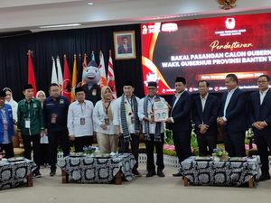 Naik Angkot Bareng Parpol Pengusung, Andra Soni-Dimyati Daftar Pilgub Banten