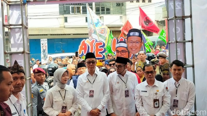 Ayep Zaki dan Bobby Maulana saat daftar ke KPU Kota Sukabumi