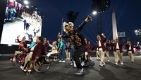 Wakil Sekjen National Paralympic Committee (NPC) Indonesia, Rima Ferdianto, mengatakan kekayaan budaya Nusantara ditunjukkan lewat keindahan baju adat Tanah Air. 