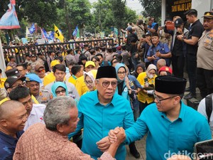 Ditemani Airin, Benyamin Davnie-Pilar Saga Resmi Daftar Pilwalkot Tangsel