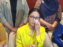 Tangis Bunga Zainal Ceritakan Kronologi Kena Tipu Investasi Rp 15 M