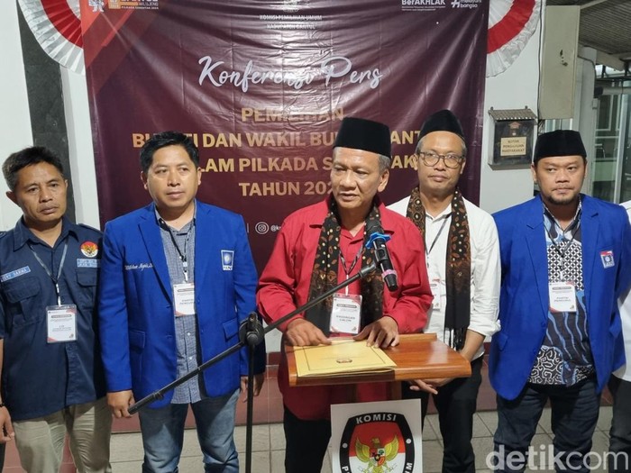 Calon Bupati Bantul yang diusung PAN dan PBB, Untoro Hariadi, di KPU Bantul, Kamis (29/8/2024) malam.