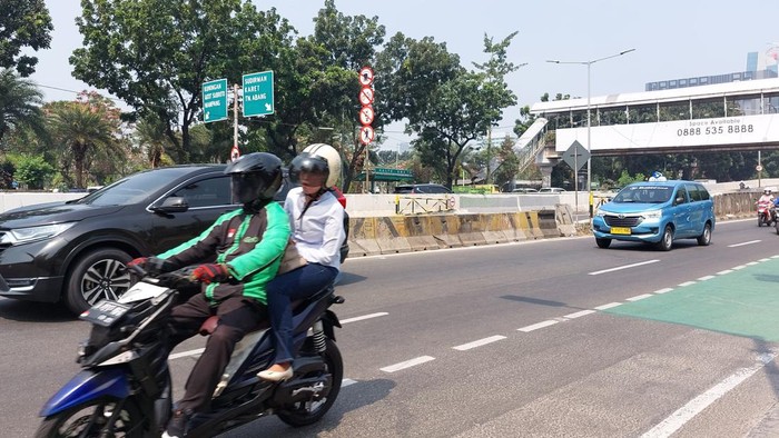 Driver Ojol Tetap Narik Meski Ribuan Ojol Melakukan Aksi