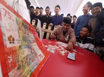 Potret Santri Belajar Mengenal Keaslian Uang Rupiah