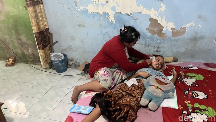 Gadis pengidap kanker di Mojokerto