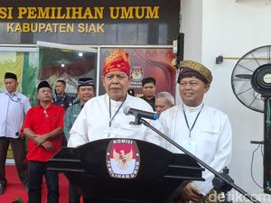 Daftar ke KPU, Irving-Sugianto Kenalkan Jargon Siak Hebat