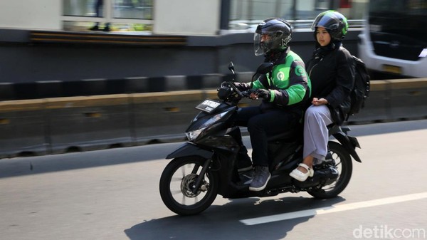Jelang Demo, Ojol Masih Layani Penumpang