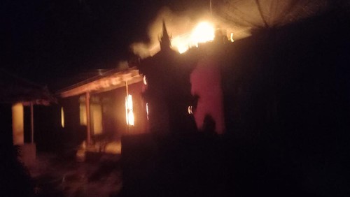 Kebakaran rumah warga di Desa Patemon, Kecamatan Seririt, Buleleng, Bali, Selasa (27/8/2024). (Dok. Polres Buleleng)