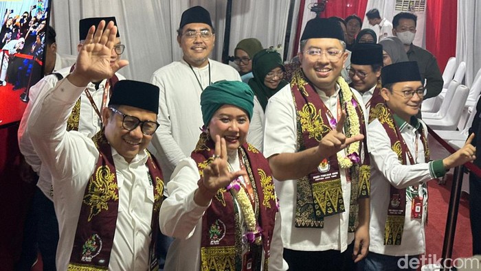 Luluk-Lukman daftar ke KPU Jatim