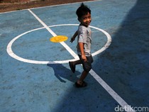 Melihat Keceriaan Anak-anak Bermain di RPTRA Sungai Bambu