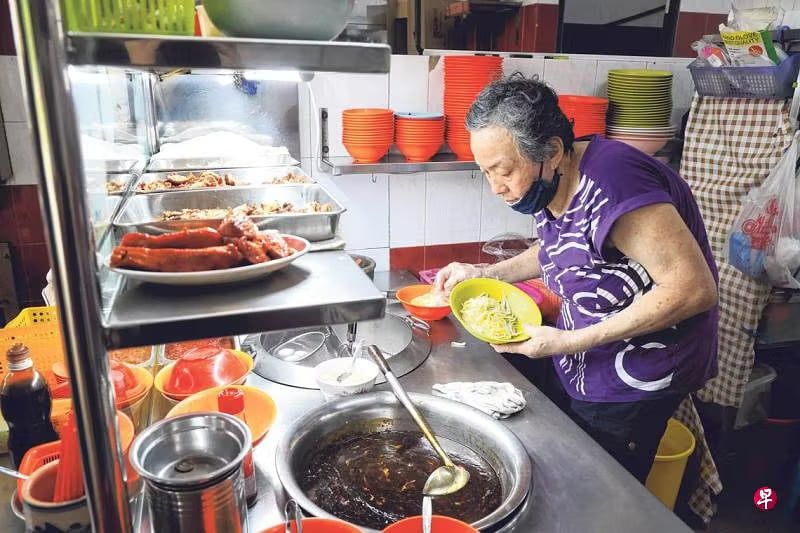 Mendadak Tutup! Warung Bakso Ikan Berusia 80 Tahun Ini Bikin Pelanggan Sedih