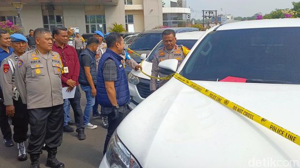 Suasana konferensi pers pengungkapan sindikat mobil bodong di Polda Jateng, Kamis (29/8/2024).