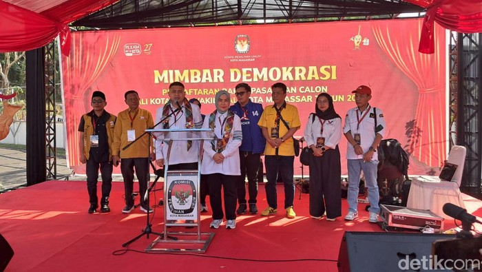 Munafri Arifuddin-Aliyah Mustika Ilham daftar Pilwalkot ke KPU Makassar.